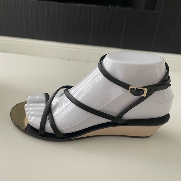 CHANEL BLACK LEATHER ANKLE STRAP SANDALS EU SIZE 37 US SIZE 7 - Picture 9 of 16